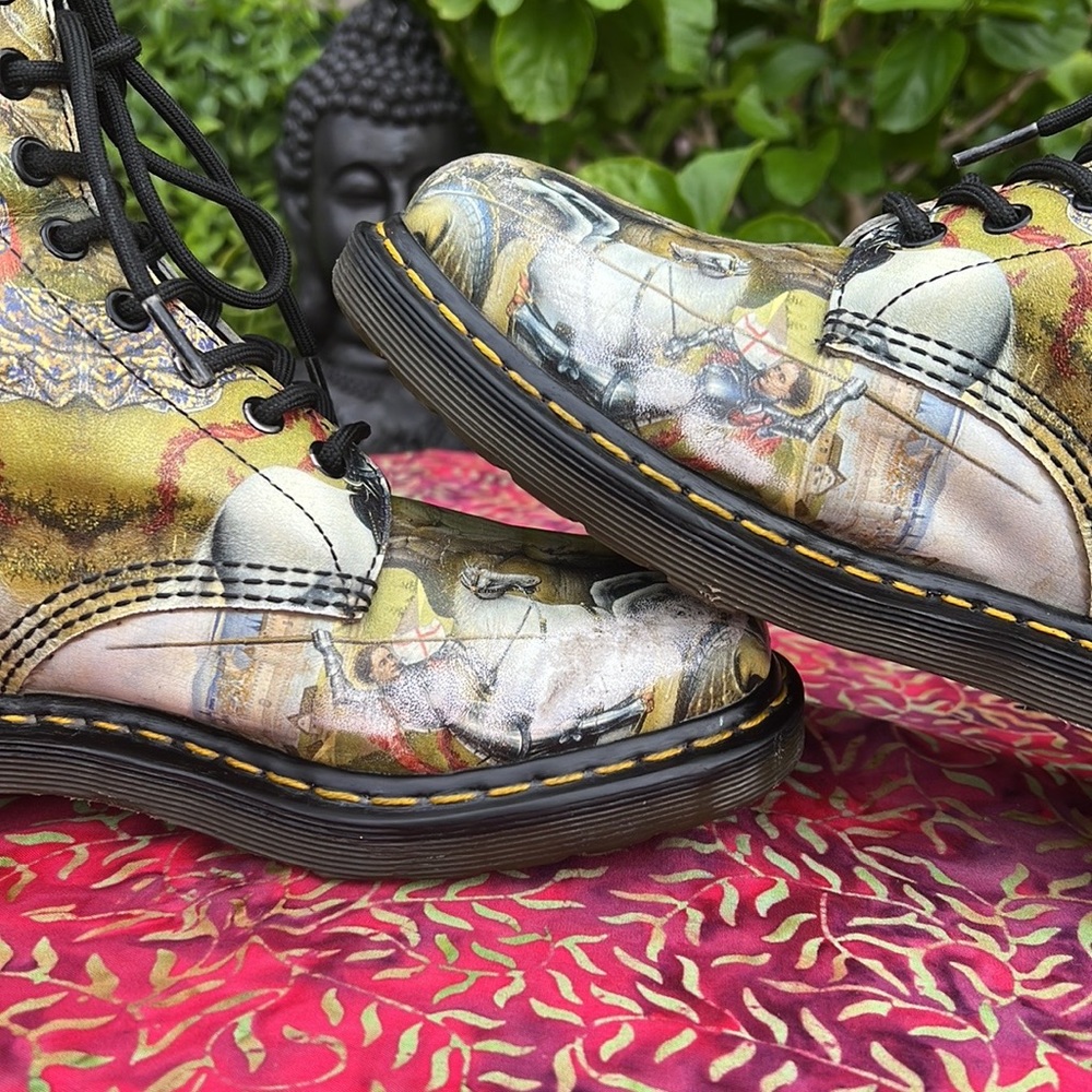 Rare Dr. Martens George & Dragon Backhand 1460 Boots - Picture 12 of 17